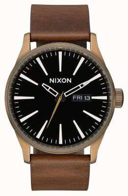 Nixon Cuir Sentry | laiton / noir / marron | bracelet en cuir marron | cadran noir A105-3053-00
