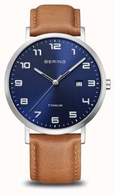 Bering Titane | cadran bleu soleillé avec guichet de date | bracelet en cuir marron | boîtier en titane brossé 18640-567